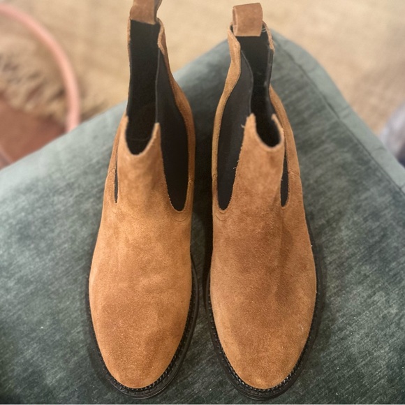 Caslon Tan Suede Lug Chelsea Boots (Chestnut brown) water resistant - Picture 4 of 5